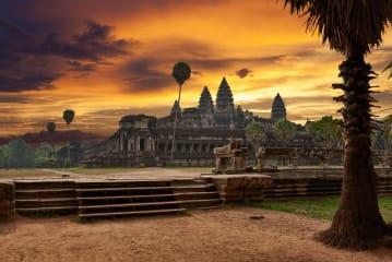 Angkor Wat bei Sonnenuntergang thumbnail