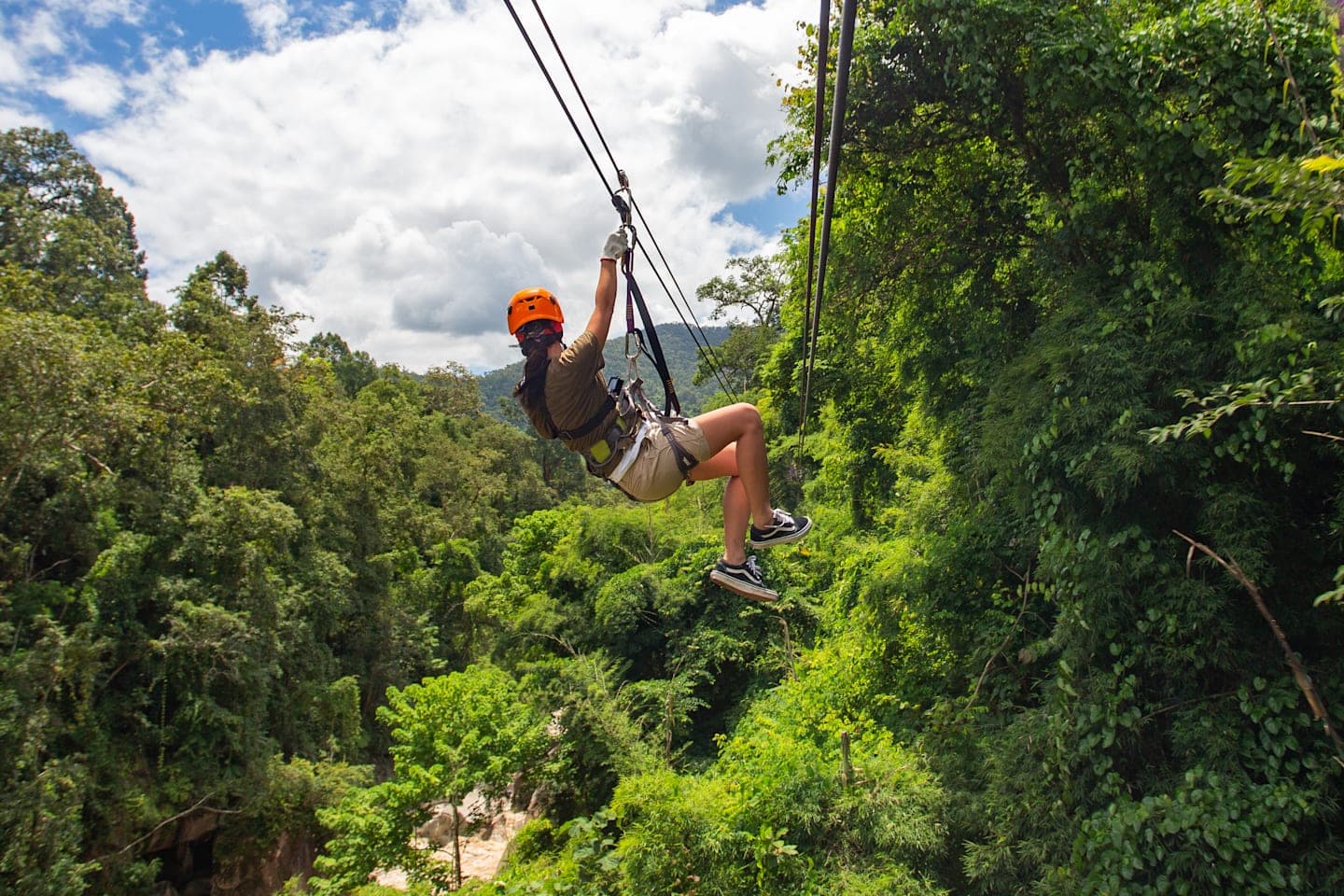 Zipline Abenteuer im Regenwald von Costa Rica thumbnail