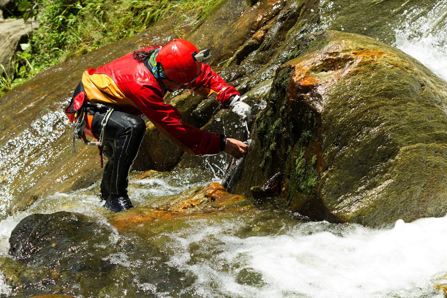 Canyoning Experience im Osumi Canyon thumbnail