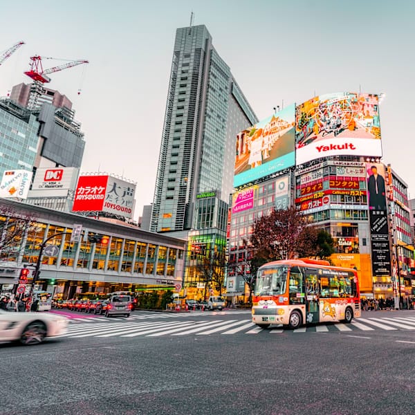 Explore Japan: Highspeed rails and Zen temples
