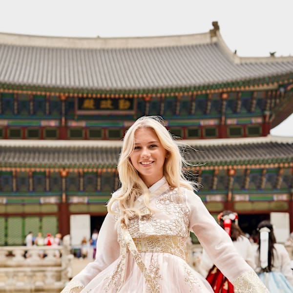 2 for 1 Südkorea: Meet Me in Seoul, Busan & Jeonjus Hanoks